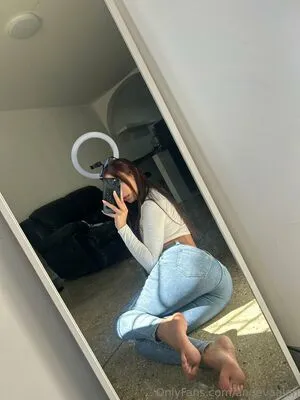 Angevaalen OnlyFans Leaked Free Thumbnail Picture - #1a1inAHayQ