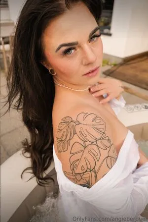 Angie Berbuer OnlyFans Leaked Free Thumbnail Picture - #3DWae7tnfe