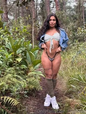 Angie Suz OnlyFans Leaked Free Thumbnail Picture - #4JENSVrYos
