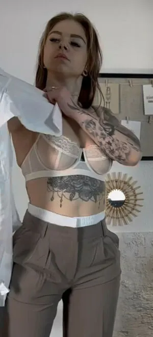 Angieberbuer OnlyFans Leaked Free Thumbnail Picture - #4DuCDMk20J
