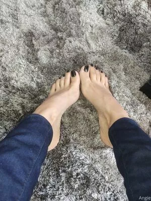 Angieefeet OnlyFans Leaked Free Thumbnail Picture - #4MqTXOVeTZ