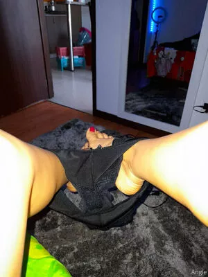 Angieefeet OnlyFans Leaked Free Thumbnail Picture - #hbnVYJoRm1