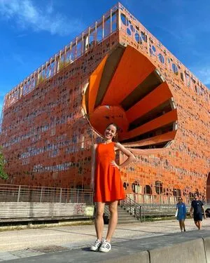 Angle Droit OnlyFans Leaked Free Thumbnail Picture - #EDA38UXB7G