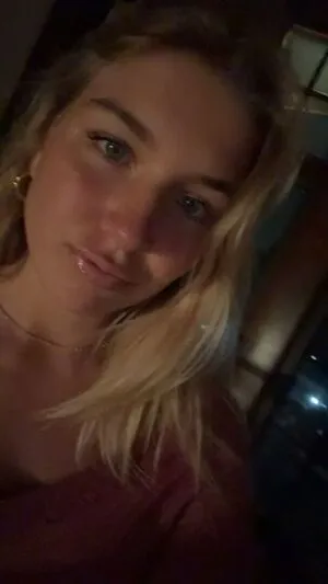 Aniela Leon OnlyFans Leaked Free Thumbnail Picture - #0NZp8434pn