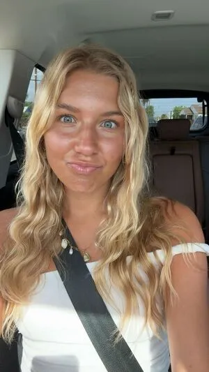 Aniela Leon OnlyFans Leaked Free Thumbnail Picture - #1lufOYx8jX