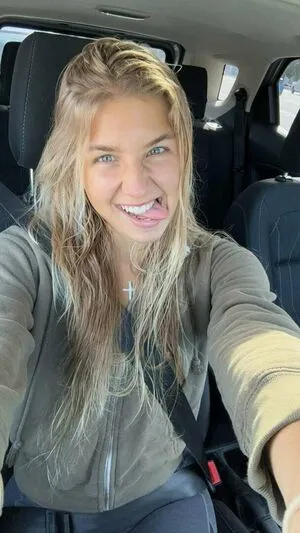 Aniela Leon OnlyFans Leaked Free Thumbnail Picture - #1tKPdzktob