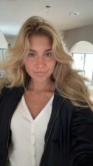 Aniela Leon OnlyFans Leaked Free Thumbnail Picture - #32hjbxYxA3