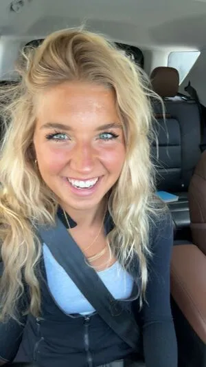 Aniela Leon OnlyFans Leaked Free Thumbnail Picture - #5F8dTT2e9A