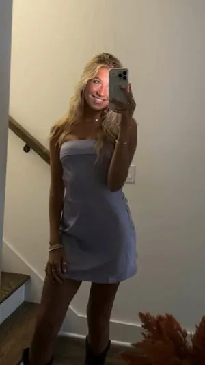 Aniela Leon OnlyFans Leaked Free Thumbnail Picture - #80RVx73md4