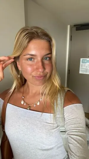 Aniela Leon OnlyFans Leaked Free Thumbnail Picture - #8fU8pvYywI