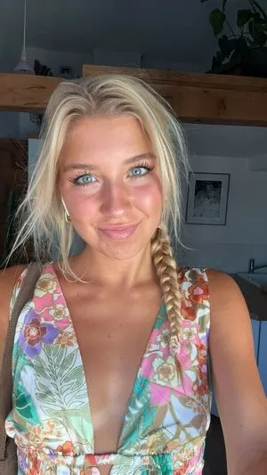 Aniela Leon OnlyFans Leaked Free Thumbnail Picture - #B8UYh2wMBZ