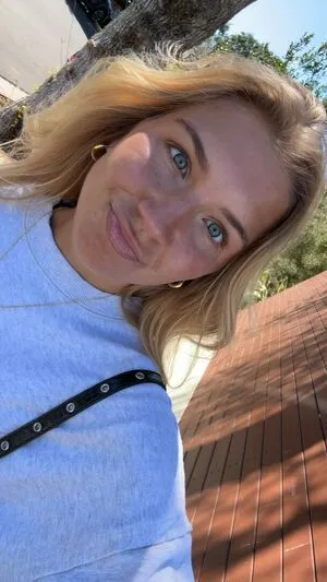 Aniela Leon OnlyFans Leaked Free Thumbnail Picture - #D5z7ZYkYtX