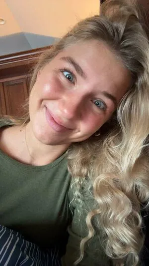 Aniela Leon OnlyFans Leaked Free Thumbnail Picture - #DpzwpAZdMd