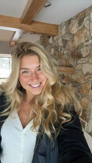 Aniela Leon OnlyFans Leaked Free Thumbnail Picture - #Em8LUHYYR8