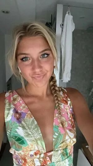 Aniela Leon OnlyFans Leaked Free Thumbnail Picture - #Q7tVlfeXrA