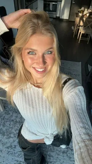 Aniela Leon OnlyFans Leaked Free Thumbnail Picture - #SoCq0pYIMz