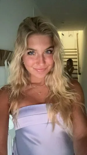 Aniela Leon OnlyFans Leaked Free Thumbnail Picture - #TDycGID148