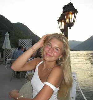 Aniela Leon OnlyFans Leaked Free Thumbnail Picture - #UiCqeuCOXa