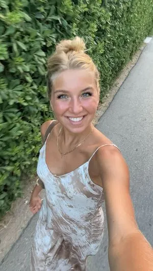 Aniela Leon OnlyFans Leaked Free Thumbnail Picture - #YHUXDJtJKI