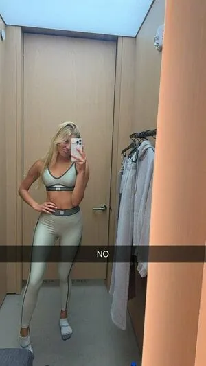 Aniela Leon OnlyFans Leaked Free Thumbnail Picture - #ff2M00v8Le