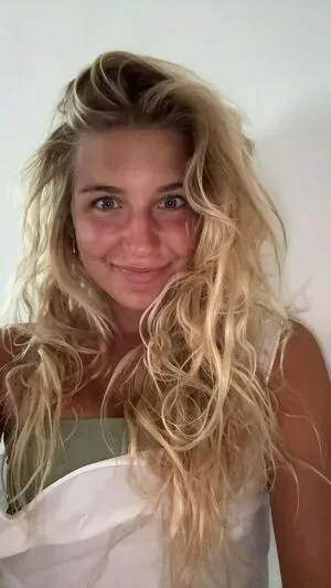 Aniela Leon OnlyFans Leaked Free Thumbnail Picture - #h025NFPkNL