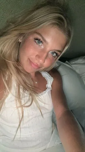 Aniela Leon OnlyFans Leaked Free Thumbnail Picture - #mE148x51kn