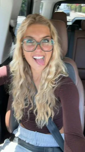 Aniela Leon OnlyFans Leaked Free Thumbnail Picture - #oomorPqcto