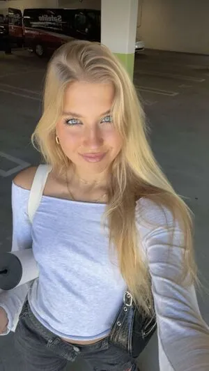 Aniela Leon OnlyFans Leaked Free Thumbnail Picture - #vPH9G6JNDp