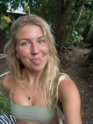 Aniela Leon OnlyFans Leaked Free Thumbnail Picture - #xXsfeCd5pN