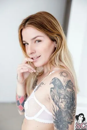 Anikia OnlyFans Leaked Free Thumbnail Picture - #cV2l2dnkNT
