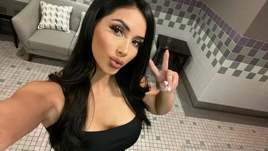 Anissagodinafree OnlyFans Leaked Free Thumbnail Picture - #3JRHly3WTY