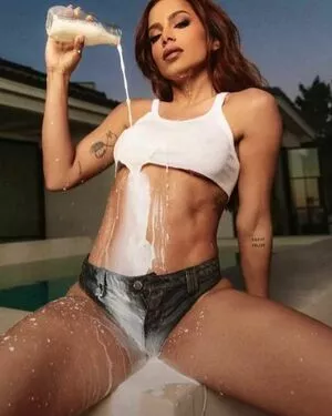 Anitta OnlyFans Leaked Free Thumbnail Picture - #XVaBxgJQJ4