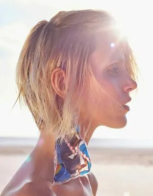 Anja Rubik OnlyFans Leaked Free Thumbnail Picture - #5qKQDha5b0