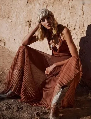 Anja Rubik OnlyFans Leaked Free Thumbnail Picture - #ZseS4L2lJm