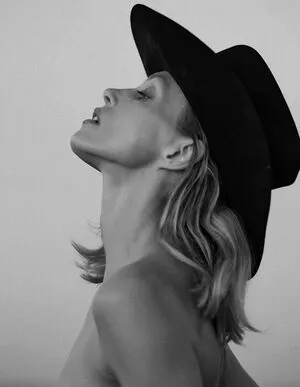 Anja Rubik OnlyFans Leaked Free Thumbnail Picture - #iikjZ56uNg