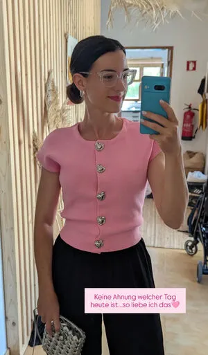 Anna Colorful Fashion OnlyFans Leaked Free Thumbnail Picture - #4ojDEIS1ie