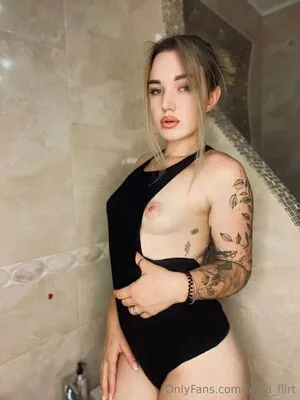 Anna Flirt OnlyFans Leaked Free Thumbnail Picture - #DenXLyM4CN