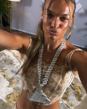 Anna Hall OnlyFans Leaked Free Thumbnail Picture - #VESuO09sAL