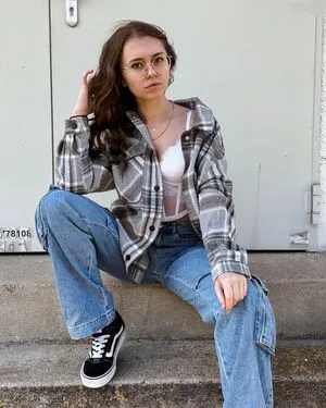 Anna Kauer OnlyFans Leaked Free Thumbnail Picture - #8Gttibwd7B
