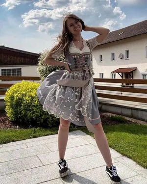 Anna Kauer OnlyFans Leaked Free Thumbnail Picture - #KdNqg7Pbcs