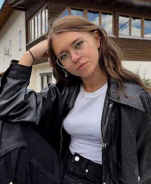 Anna Kauer OnlyFans Leaked Free Thumbnail Picture - #L0712Z6zKm