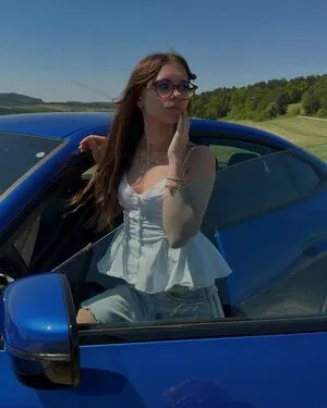 Anna Kauer OnlyFans Leaked Free Thumbnail Picture - #OfX4ZH4TAo