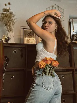 Anna Kauer OnlyFans Leaked Free Thumbnail Picture - #rKQGa8Sl00