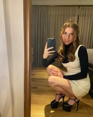 Anna Kendrick OnlyFans Leaked Free Thumbnail Picture - #1VswClqxqj