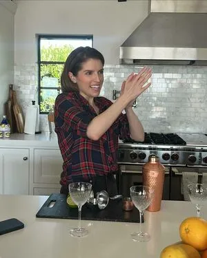 Anna Kendrick OnlyFans Leaked Free Thumbnail Picture - #56ybi6i147