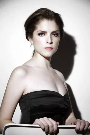 Anna Kendrick OnlyFans Leaked Free Thumbnail Picture - #7AxexTpFZh