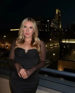 Anna Schmid OnlyFans Leaked Free Thumbnail Picture - #YWFnPBdWei