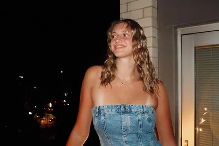 Anna Smrek OnlyFans Leaked Free Thumbnail Picture - #SXR2L5FTGu