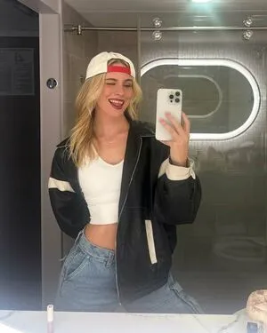 Annabel Lucinda OnlyFans Leaked Free Thumbnail Picture - #4OKyTJtg46