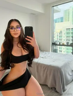 Annabellaivy OnlyFans Leaked Free Thumbnail Picture - #VgvgE1JhND